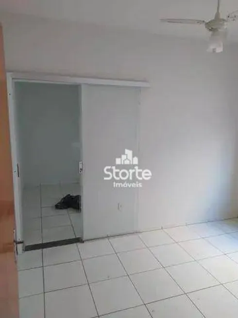 Foto 1 de Casa com 2 Quartos à venda, 145m² em Jardim Canaã, Uberlândia