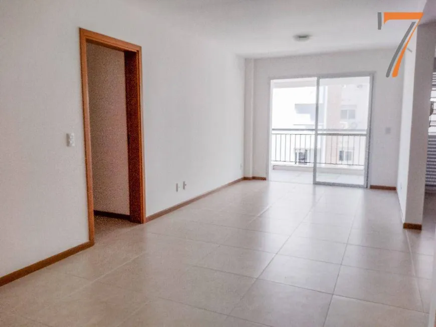 Foto 1 de Apartamento com 3 Quartos para alugar, 106m² em Abraão, Florianópolis