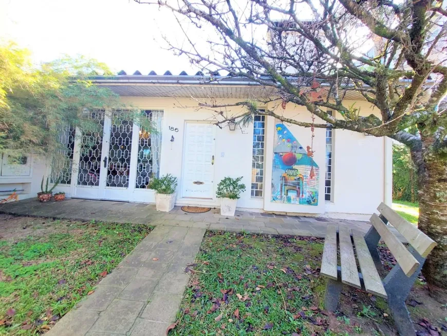 Foto 1 de Casa com 3 Quartos à venda, 240m² em Petrópolis, Caxias do Sul