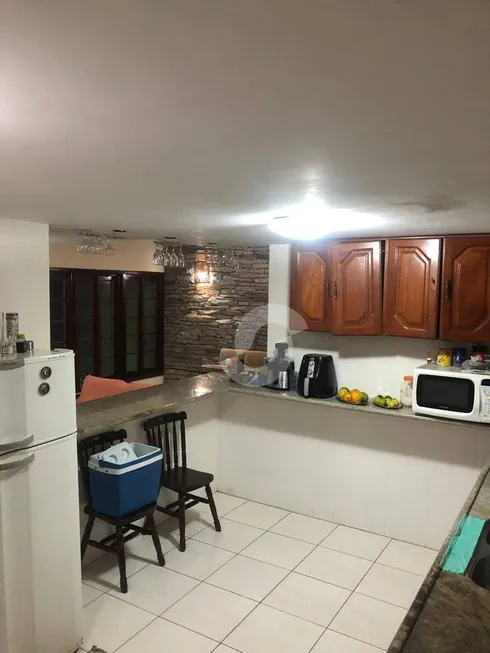 Foto 1 de Casa com 4 Quartos à venda, 140m² em Maria Paula, Niterói