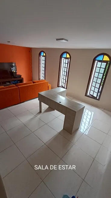 Foto 1 de Sobrado com 5 Quartos à venda, 284m² em Jardim D'abril, Osasco