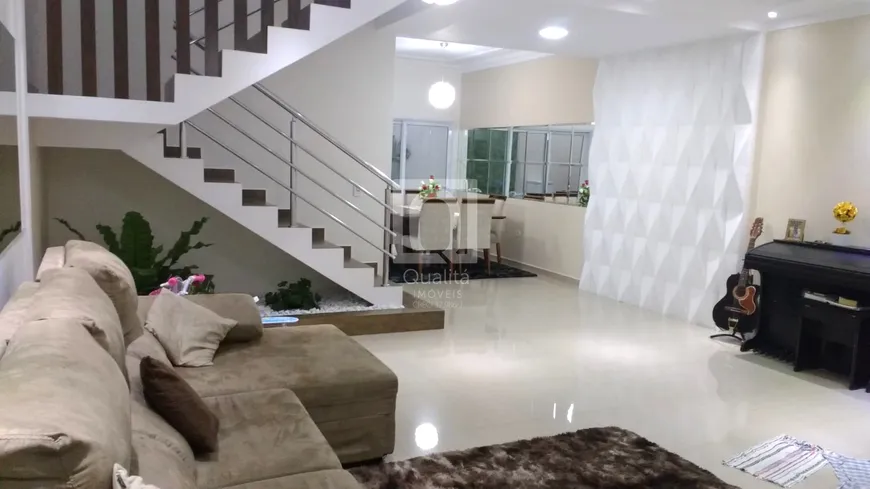 Foto 1 de Casa de Condomínio com 3 Quartos à venda, 170m² em Parque Sao Bento, Sorocaba
