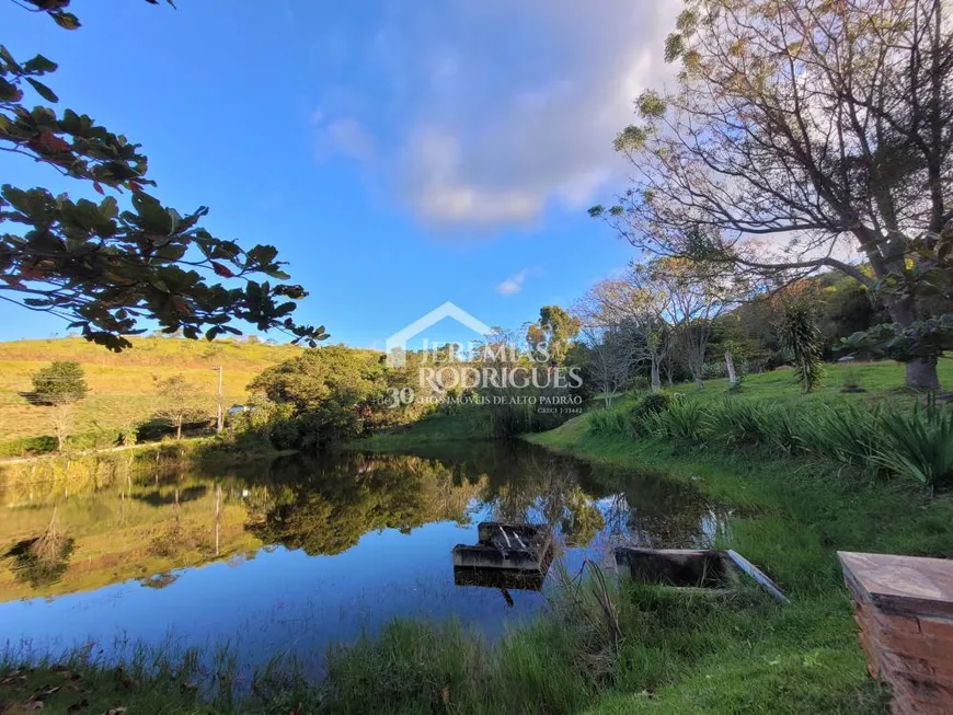 Foto 1 de Fazenda/Sítio com 6 Quartos à venda, 430m² em Jardim Sandra Maria, Taubaté