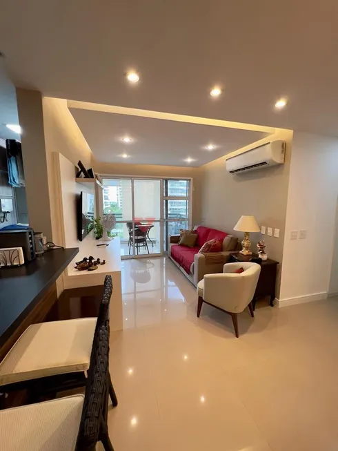 Foto 1 de Apartamento com 3 Quartos à venda, 90m² em Recreio Dos Bandeirantes, Rio de Janeiro