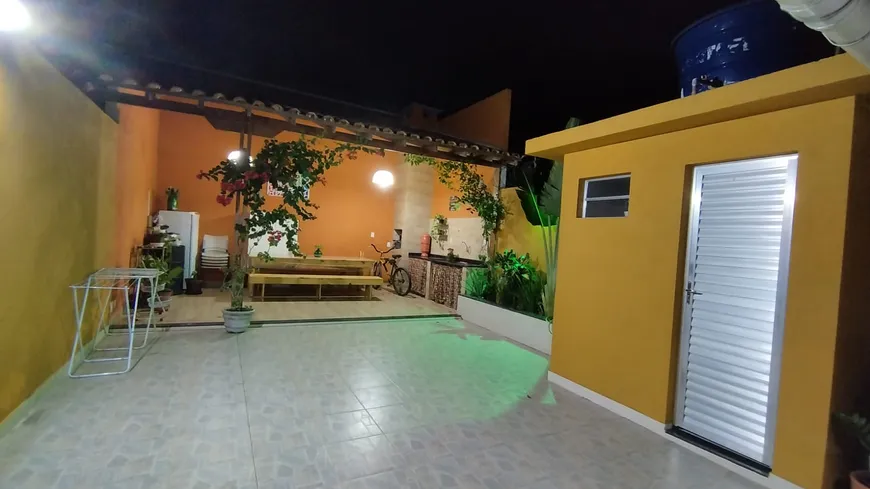 Foto 1 de Casa com 2 Quartos à venda, 75m² em Balneário Ponta da Fruta, Vila Velha