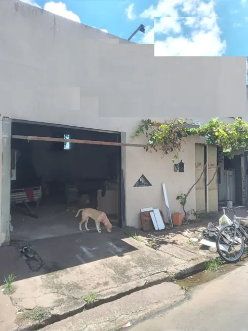 Foto 1 de Galpão/Depósito/Armazém com 3 Quartos à venda, 220m² em Custódio Pereira, Uberlândia