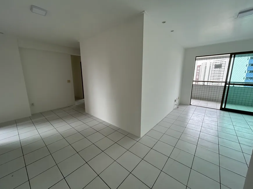 Foto 1 de Apartamento com 4 Quartos para alugar, 125m² em Rosarinho, Recife