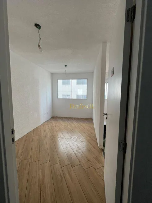 Foto 1 de Apartamento com 2 Quartos à venda, 42m² em Parque Santa Amélia, Itapecerica da Serra