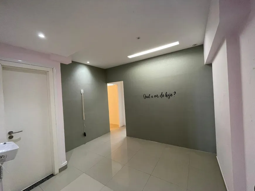 Foto 1 de Sala Comercial com 1 Quarto para alugar, 35m² em Buraquinho, Lauro de Freitas