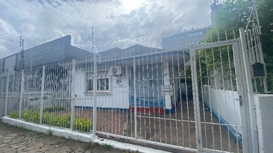 Foto 1 de Casa com 4 Quartos à venda, 127m² em São João, Porto Alegre