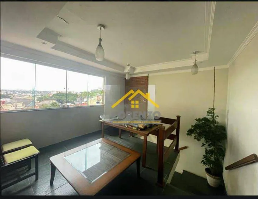 Foto 1 de Sobrado com 3 Quartos à venda, 267m² em Parque das Nações, Santo André