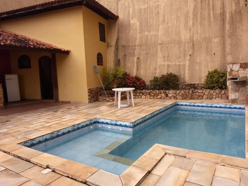 Foto 1 de Casa com 2 Quartos à venda, 175m² em Vila Progresso, Niterói