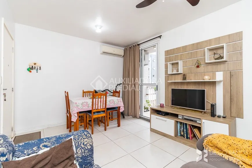 Foto 1 de Apartamento com 3 Quartos à venda, 64m² em Cristal, Porto Alegre