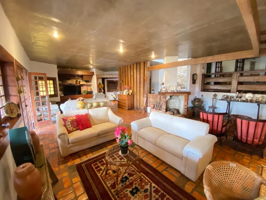 Foto 1 de Casa com 4 Quartos à venda, 463m² em Belvedere, Belo Horizonte