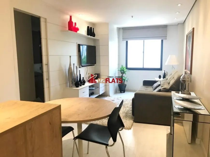 Foto 1 de Flat com 1 Quarto à venda, 38m² em Moema, São Paulo