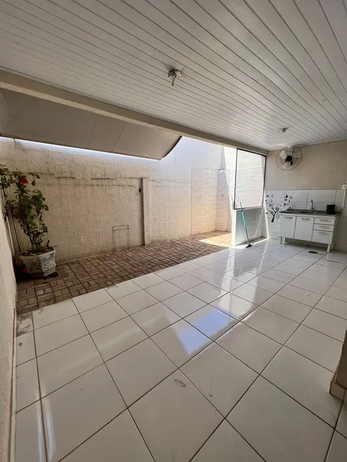 Foto 1 de Casa de Condomínio com 3 Quartos para alugar, 131m² em Petrópolis, Várzea Grande