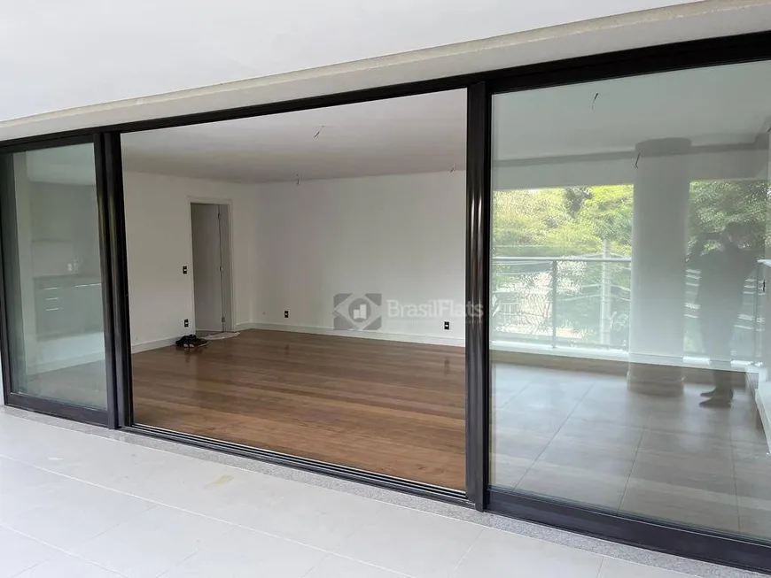 Foto 1 de Apartamento com 4 Quartos para venda ou aluguel, 230m² em Morumbi, São Paulo