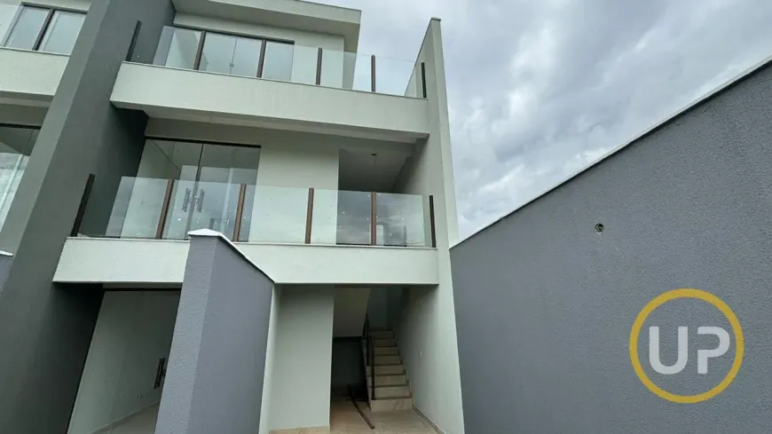 Foto 1 de Casa com 2 Quartos à venda, 86m² em Guarujá Mansões, Betim