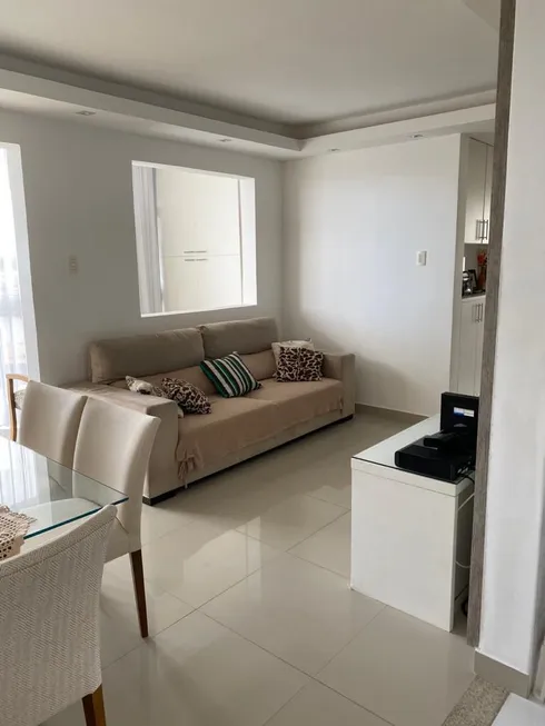 Foto 1 de Apartamento com 3 Quartos à venda, 74m² em Buraquinho, Lauro de Freitas