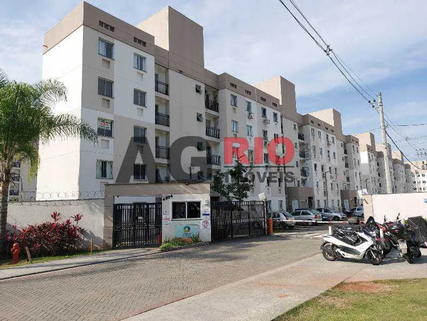 Foto 1 de Apartamento com 2 Quartos à venda, 44m² em Taquara, Rio de Janeiro