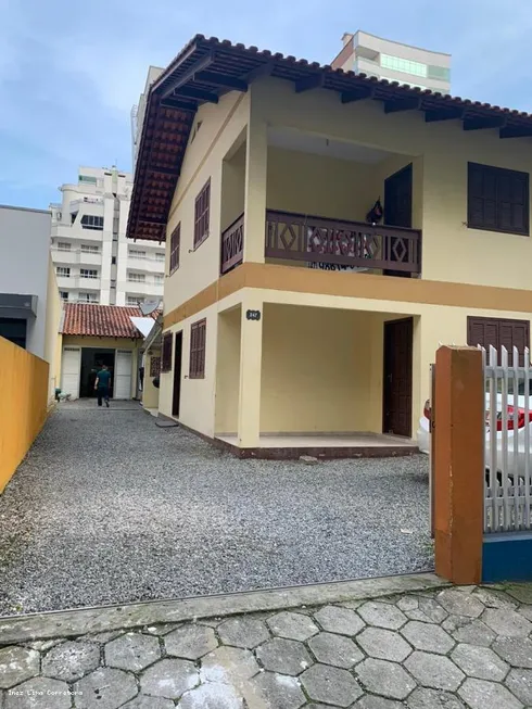 Foto 1 de Casa com 3 Quartos para alugar, 140m² em Meia Praia, Itapema
