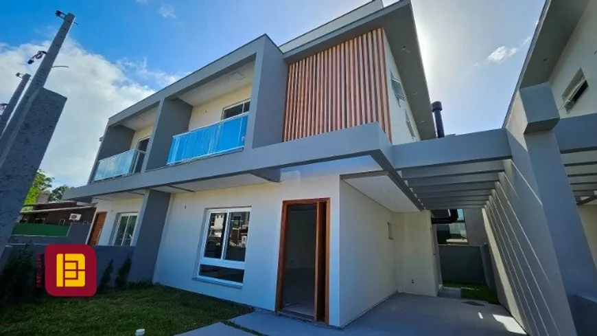 Foto 1 de Casa com 3 Quartos à venda, 146m² em Ingleses do Rio Vermelho, Florianópolis