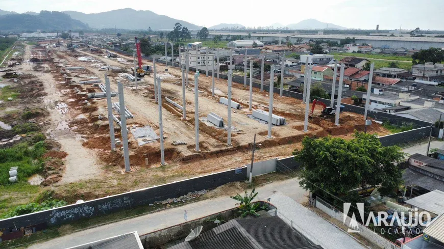 Foto 1 de Galpão/Depósito/Armazém para alugar, 5067m² em Machados, Navegantes