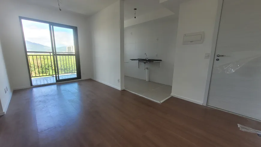 Foto 1 de Apartamento com 2 Quartos à venda, 56m² em Barra da Tijuca, Rio de Janeiro