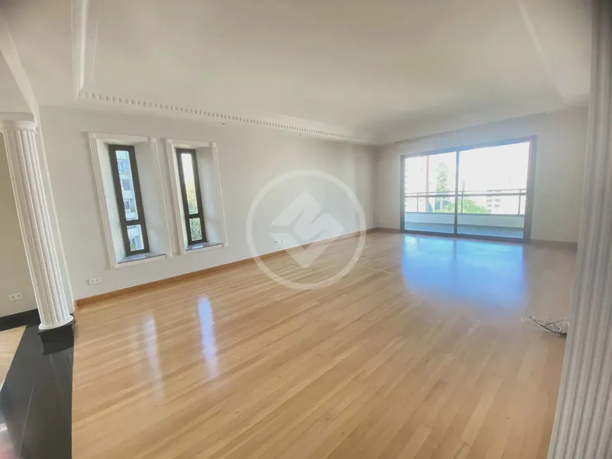 Foto 1 de Apartamento com 4 Quartos para venda ou aluguel, 240m² em Vila Suzana, São Paulo