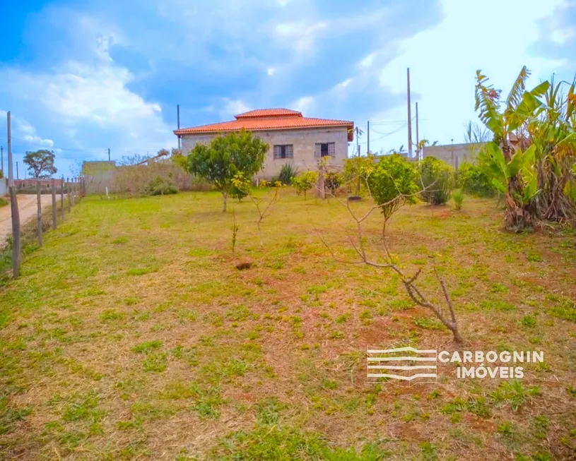 Foto 1 de Fazenda/Sítio com 3 Quartos à venda, 160m² em Borda da Mata, Caçapava