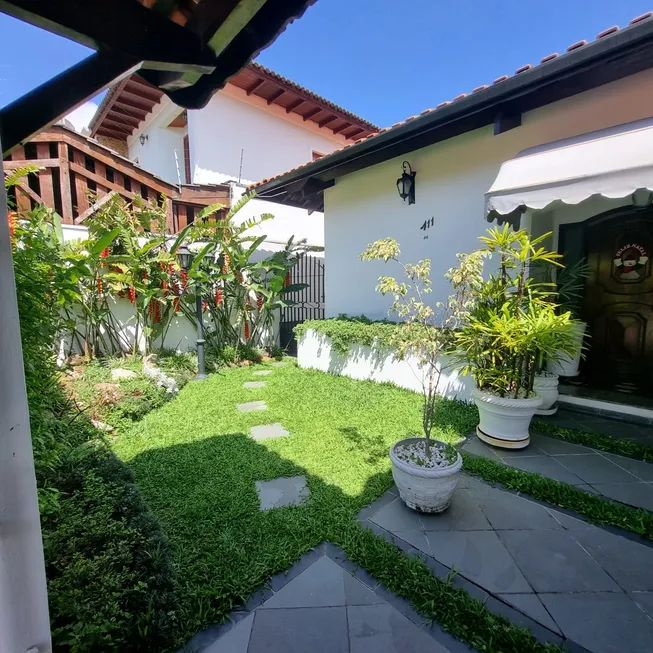 Foto 1 de Casa com 3 Quartos à venda, 195m² em Jardim Campo Grande, São Paulo