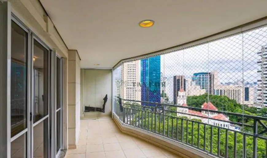 Foto 1 de Apartamento com 3 Quartos à venda, 158m² em Planalto Paulista, São Paulo