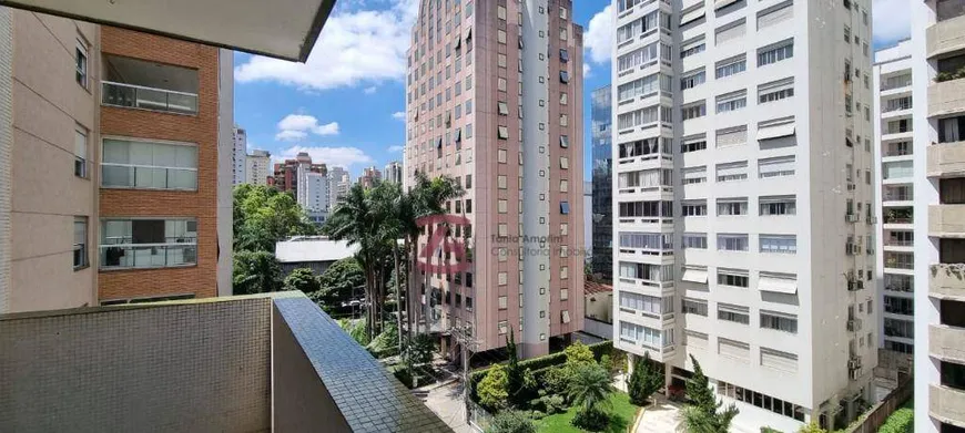 Foto 1 de Apartamento com 3 Quartos para alugar, 200m² em Jardim Paulista, São Paulo