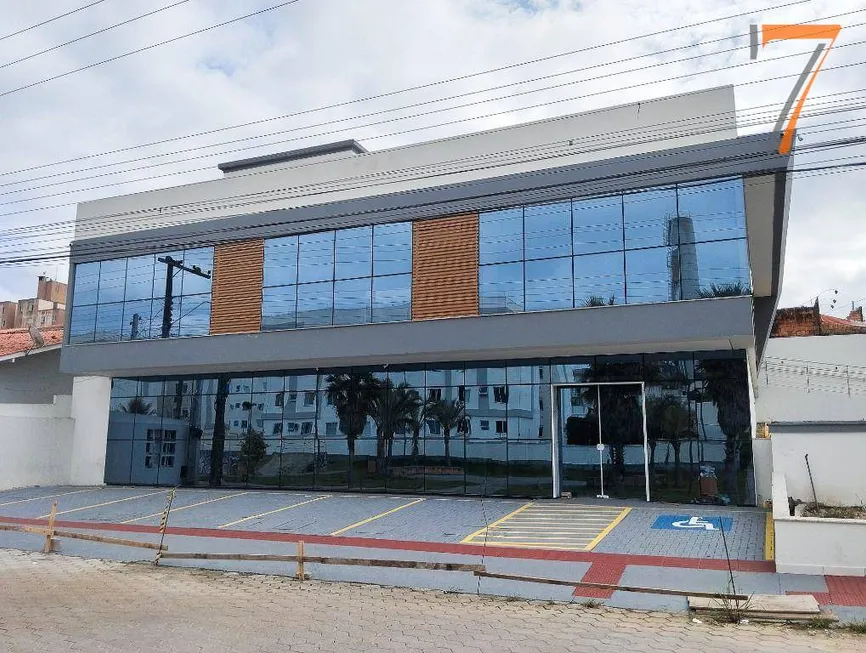 Foto 1 de Prédio Comercial para alugar, 450m² em Serraria, São José