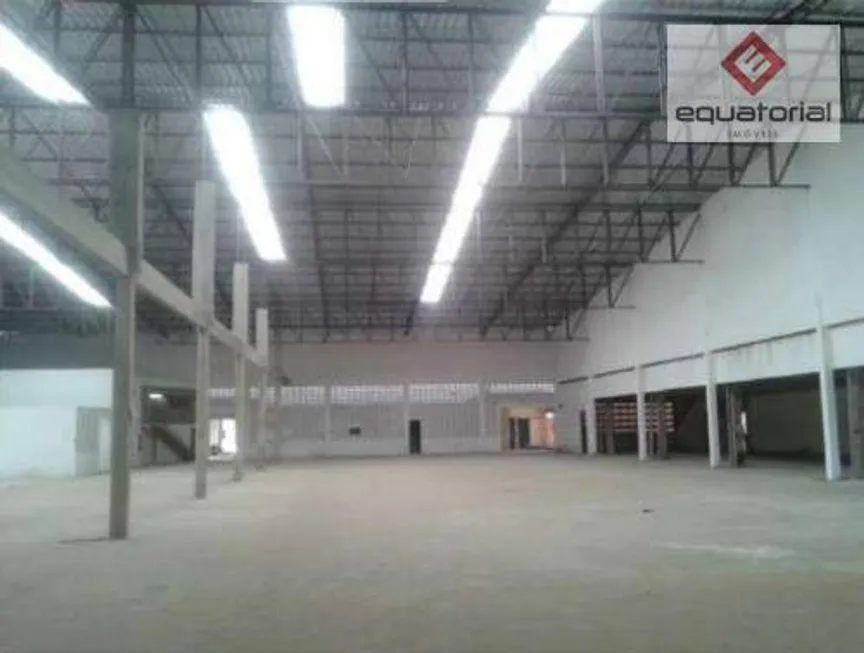 Foto 1 de Galpão/Depósito/Armazém para venda ou aluguel, 8250m² em Parangaba, Fortaleza