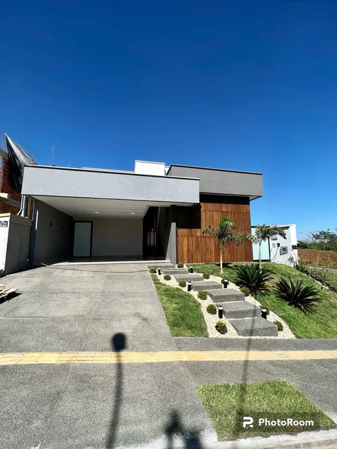 Foto 1 de Casa de Condomínio com 4 Quartos à venda, 150m² em Jardins Bolonha, Senador Canedo