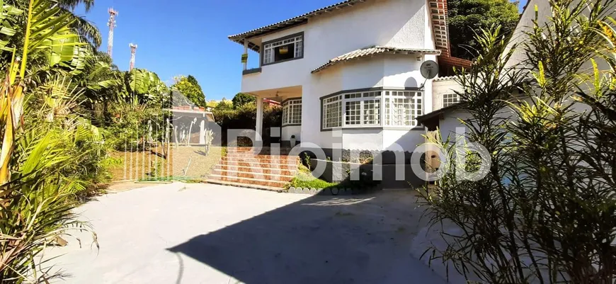 Foto 1 de Casa com 5 Quartos à venda, 330m² em Jardim M. Pereira, Miguel Pereira