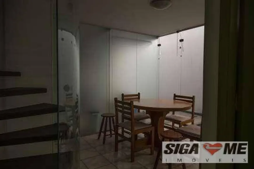 Foto 1 de Sobrado com 4 Quartos à venda, 200m² em Indianópolis, São Paulo