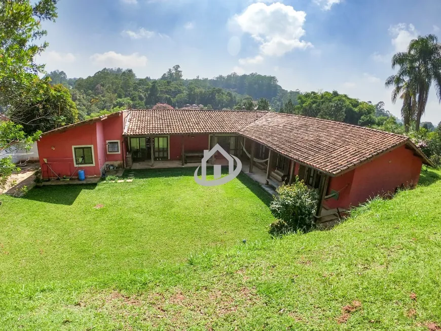 Foto 1 de Casa de Condomínio com 4 Quartos à venda, 330m² em Jardim Itatiaia, Embu das Artes