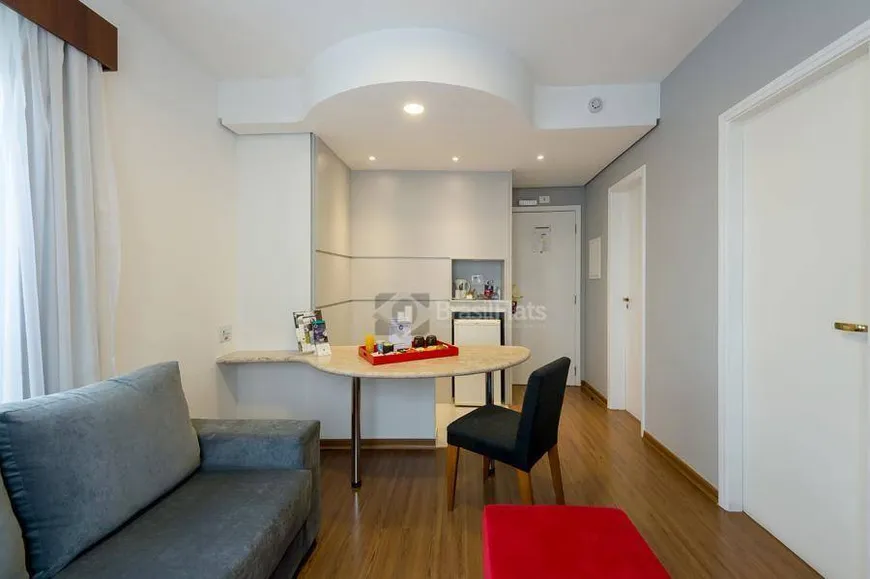 Foto 1 de Flat com 1 Quarto à venda, 33m² em Vila Olímpia, São Paulo