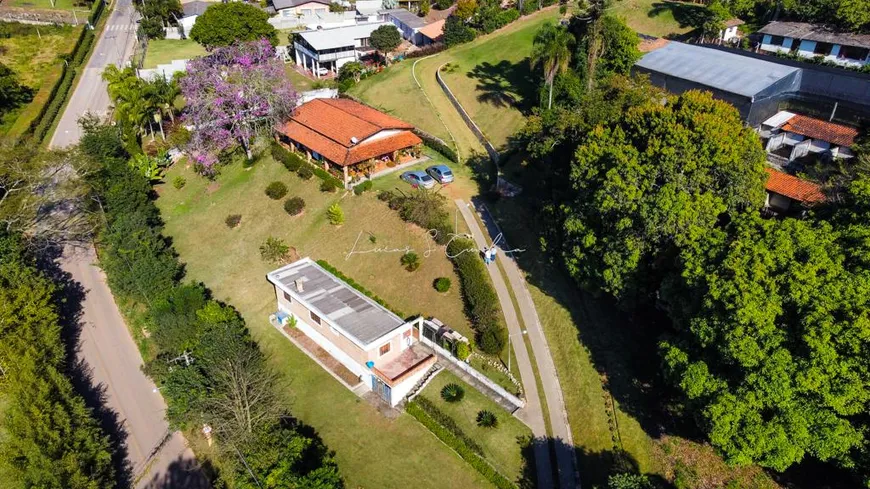 Foto 1 de Fazenda/Sítio com 5 Quartos à venda, 6000m² em Figueira Branca, Campo Limpo Paulista