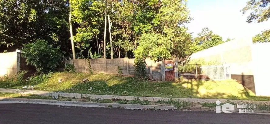 Foto 1 de Lote/Terreno à venda em Centro, Rolândia