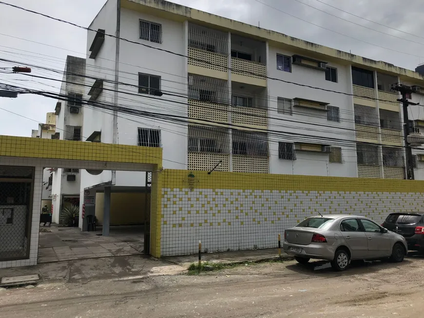 Foto 1 de Apartamento com 2 Quartos à venda, 65m² em Candeias, Jaboatão dos Guararapes