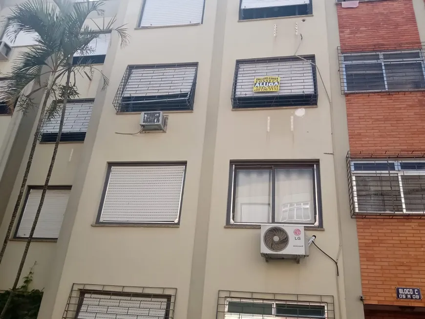 Foto 1 de Apartamento com 2 Quartos para venda ou aluguel, 60m² em Vila Jardim, Porto Alegre