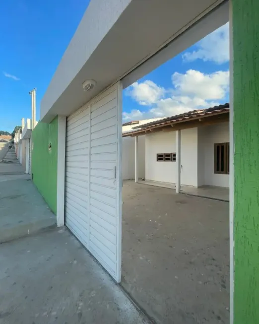 Foto 1 de Casa com 2 Quartos à venda, 120m² em Mangabeira, Feira de Santana