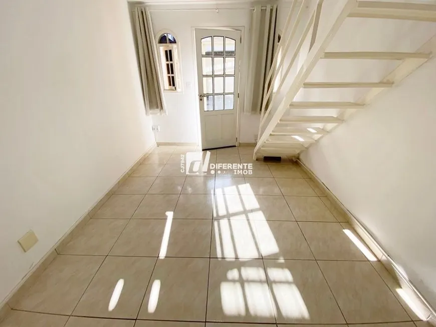 Foto 1 de Casa com 2 Quartos à venda, 68m² em Centro, Nilópolis