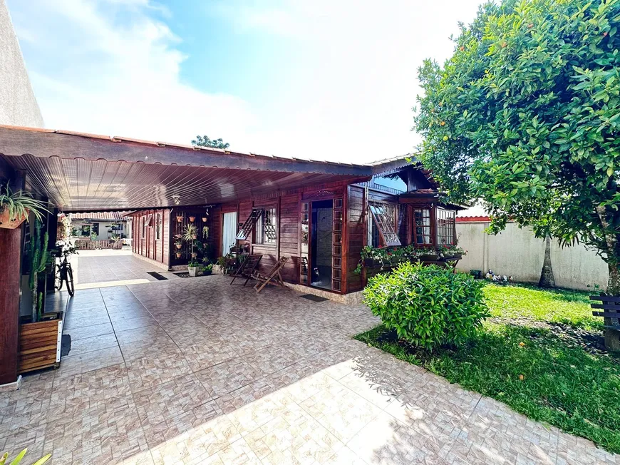 Foto 1 de Casa com 3 Quartos à venda, 188m² em Vila Juliana, Piraquara