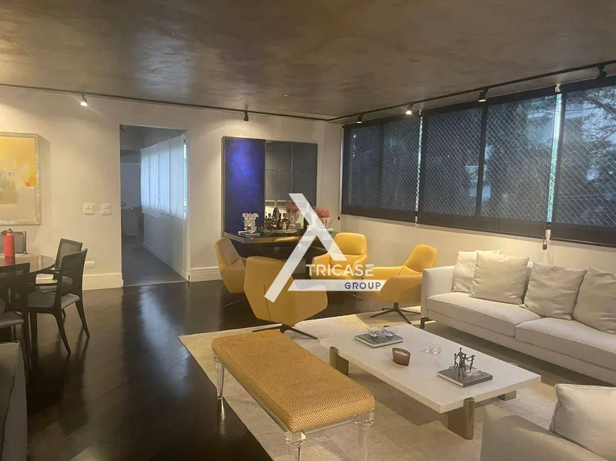 Foto 1 de Apartamento com 4 Quartos à venda, 275m² em Moema, São Paulo