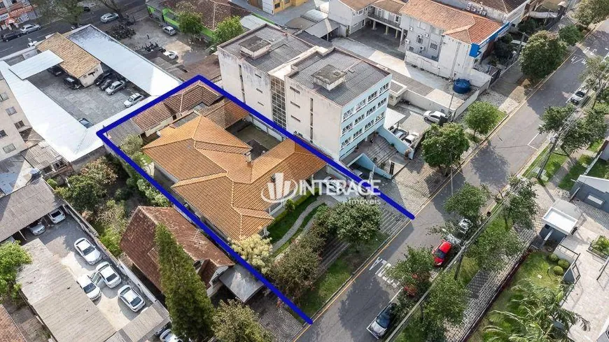 Foto 1 de Lote/Terreno à venda, 770m² em Centro, Curitiba