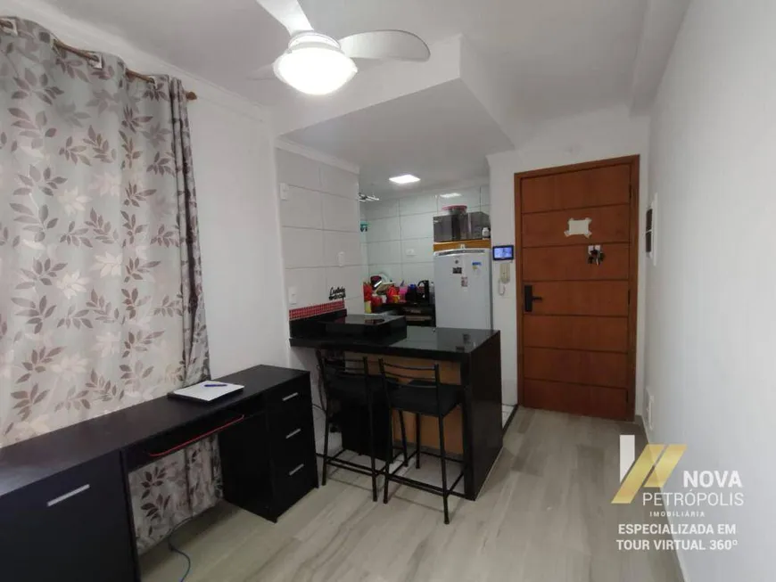 Foto 1 de Apartamento com 2 Quartos à venda, 40m² em Campestre, Santo André